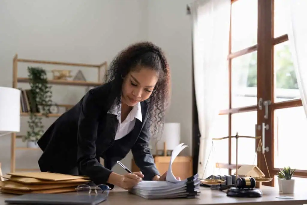 How Legal Document Scanning Enhances Business Efficiency